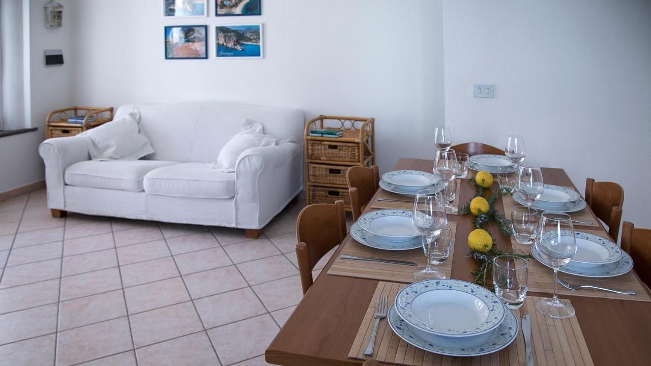 Oasi In Centro - Cala Gonone Apartamento Exterior foto