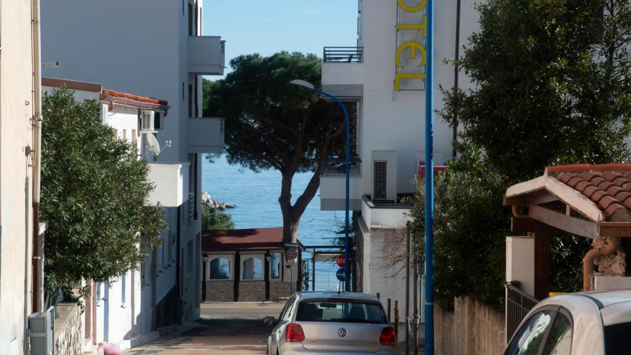 Oasi In Centro - Cala Gonone Apartamento Exterior foto