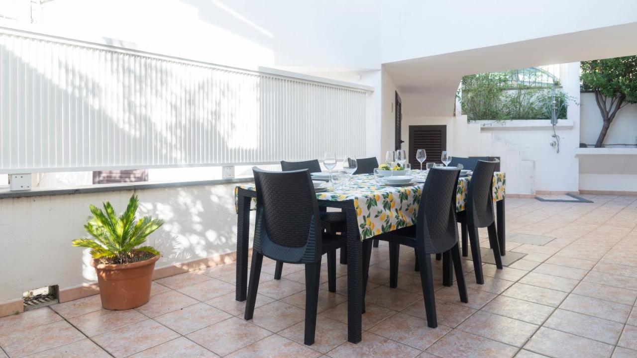 Oasi In Centro - Cala Gonone Apartamento Exterior foto