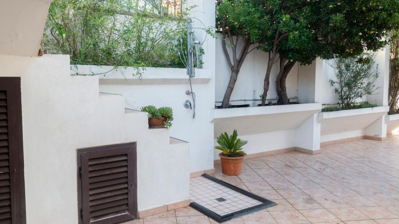 Oasi In Centro - Cala Gonone Apartamento Exterior foto