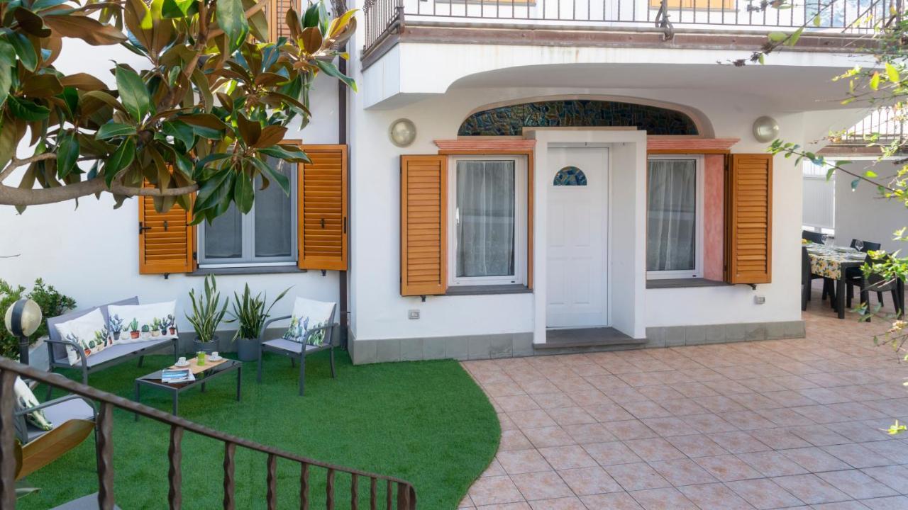 Oasi In Centro - Cala Gonone Apartamento Exterior foto