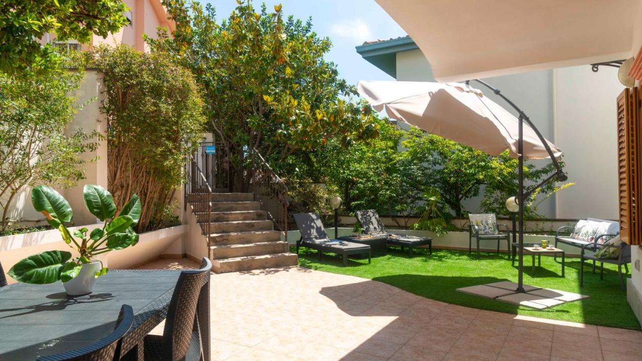 Oasi In Centro - Cala Gonone Apartamento Exterior foto